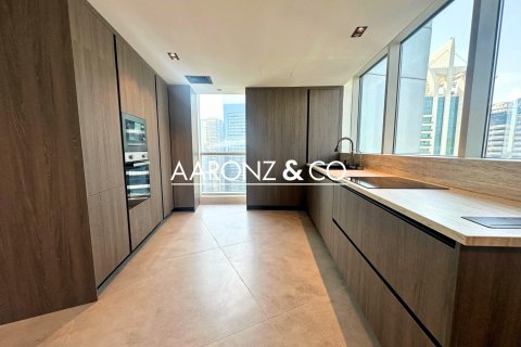 Квартира с 2 спальнями  №132695 16