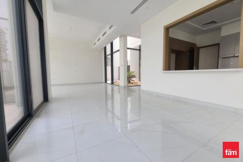 4 غرف نوم فيلا في Al Furjan, الإمارات العربية المتحدة رقم 163684 7