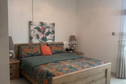 Квартира с 2 спальнями в Glitz, ОАЭ №166944 14