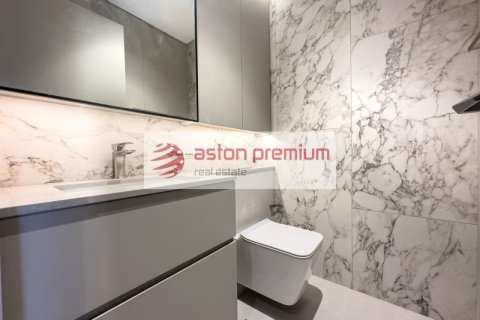 1 bedroom Apartment in Business Bay, UAE No. 198931 4