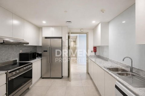 Apartment de 4 dormitorios en Umm Suqeim 3, UAE No. 189615 20