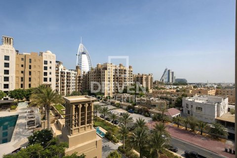 Apartment de 4 dormitorios en Umm Suqeim 3, UAE No. 189615 24