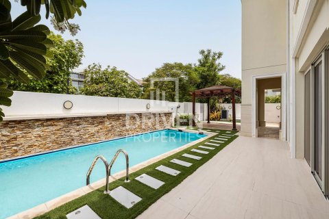 Villa de 4 dormitorios en District One, UAE No. 201329 28