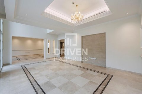 Villa de 4 dormitorios en District One, UAE No. 201329 4