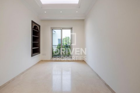 Villa de 4 dormitorios en District One, UAE No. 201329 13