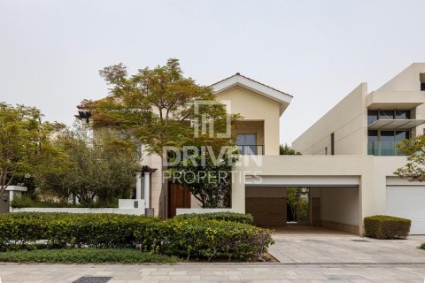 Villa de 4 dormitorios en District One, UAE No. 201329 30