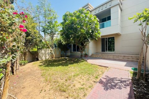 3 غرف نوم فيلا  رقم 125037 4