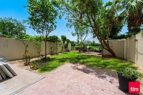 3 bedrooms Villa in Dubai, UAE No. 165321 13