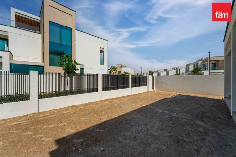 Villa de 4 dormitorios  No. 115917 24