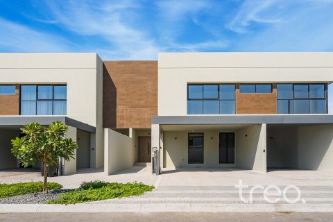 Townhouse de 3 dormitorios en Dubai, UAE No. 188041