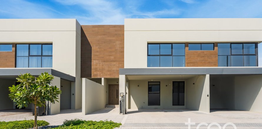 Townhouse de 3 dormitorios en Dubai, UAE No. 188041