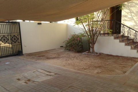 Villa de 3 chambres à Mirdif Villas, UAE No. 208826 7