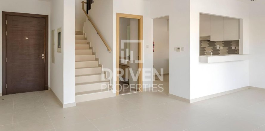 Townhouse de 3 dormitorios en Amaranta, UAE No. 191448