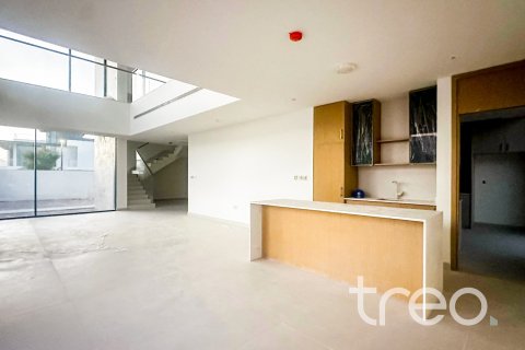 4 bedrooms Villa in The Valley, UAE No. 188009 4