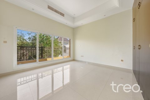 Villa de 5 dormitorios en Hacienda, UAE No. 188008 8
