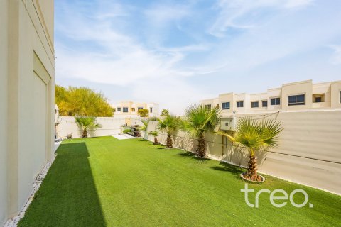 4 bedrooms Townhouse in Naseem Townhouses, UAE No. 188052 4