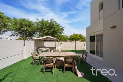 4 bedrooms Townhouse in Mudon, UAE No. 188049 8