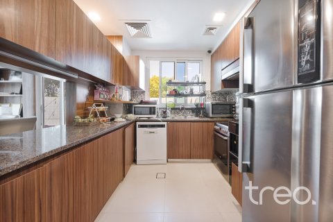 4 bedrooms Townhouse in Mudon, UAE No. 188049 6