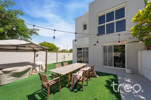 4 bedrooms Townhouse in Mudon, UAE No. 188049 3