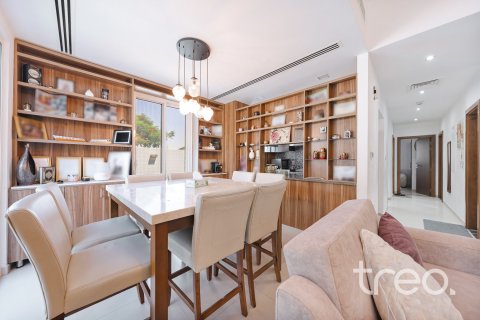 4 bedrooms Townhouse in Mudon, UAE No. 188049 7