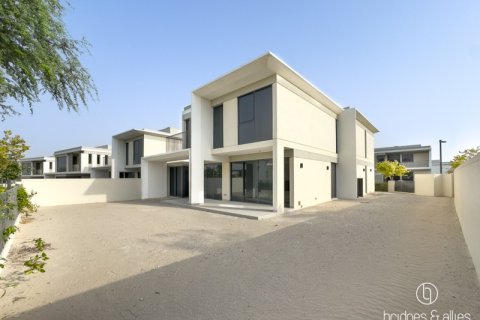 Villa de 5 dormitorios en Tilal Al Ghaf, UAE No. 150505