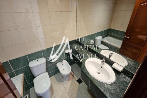 Villa de 4 dormitorios en Abu Dhabi Gate City, UAE No. 86773 15