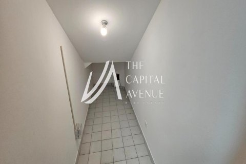 Villa de 4 dormitorios en Abu Dhabi Gate City, UAE No. 86773 12