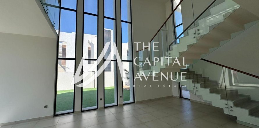 4 bedrooms Villa on the Yas Island, UAE No. 86798