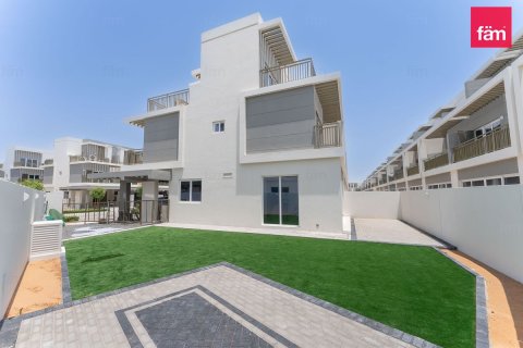 Townhouse de 4 dormitorios en Dubai, UAE No. 205363