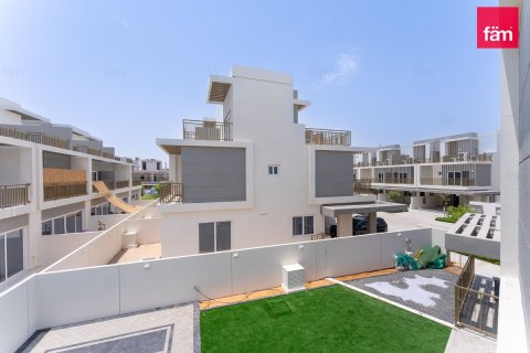 4 bedrooms Townhouse in Dubai, UAE No. 205363 10