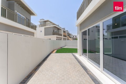 4 bedrooms Townhouse in Dubai, UAE No. 205363 6