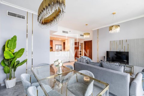 Apartment de 2 dormitorios en Burj Vista, UAE No. 202872