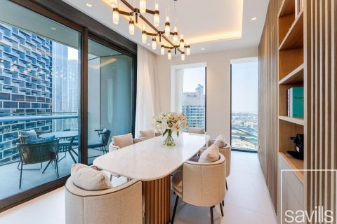 Квартира с 3 спальнями в Burj Vista, ОАЭ №136503 5