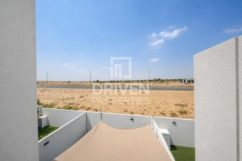 3 bedrooms Townhouse in Dubai, UAE No. 201581 8