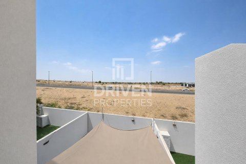 3 bedrooms Townhouse in Dubai, UAE No. 201581 9