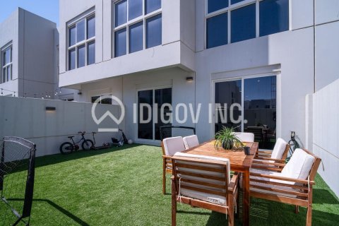 Townhouse de 3 dormitorios  No. 116445 2