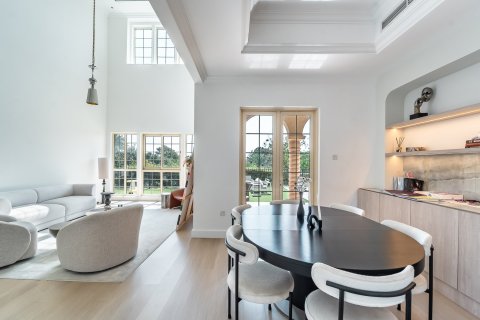 Villa de 4 chambres à Jumeirah Islands, UAE No. 146831 12