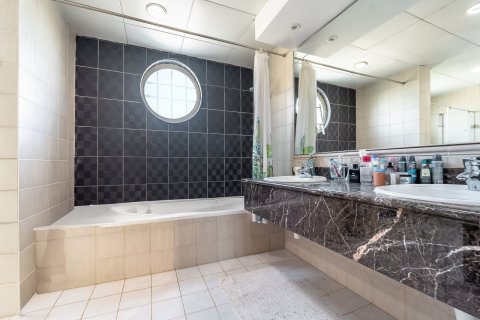 Villa de 4 chambres à Jumeirah Islands, UAE No. 146831 18
