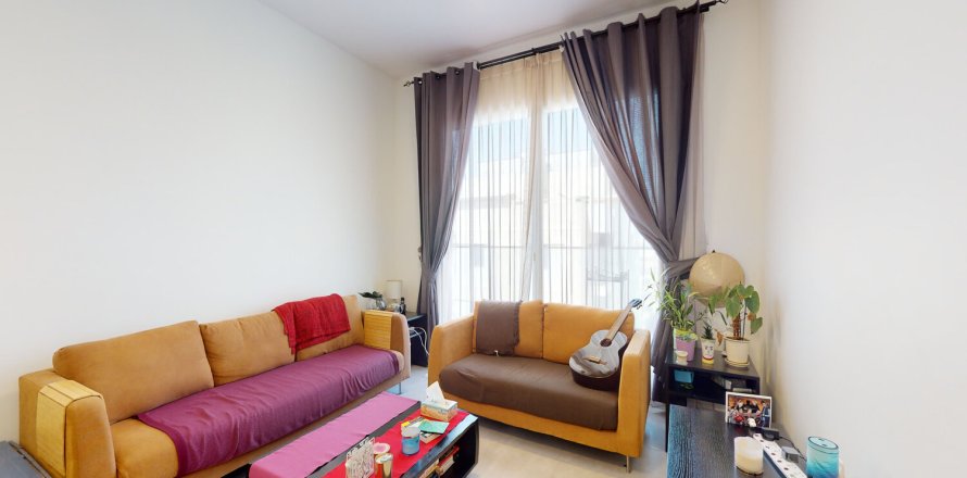 Квартира с 1 спальней в Dubai Land, ОАЭ №206679