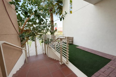 3 bedrooms Townhouse in Al Reem Island, UAE No. 194769 8