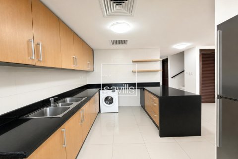 3 bedrooms Townhouse in Al Reem Island, UAE No. 194769 5
