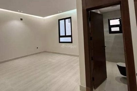 Квартира с 4 спальнями в Эр-Рияд, Саудовская Аравия №98750 1