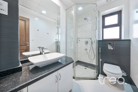 Villa de 5 dormitorios en The Villa, UAE No. 183155 16