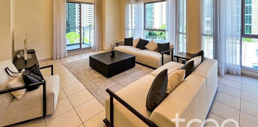 2 bedrooms Apartment in Burj Khalifa, UAE No. 173581