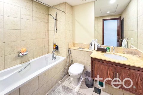 2 bedrooms Apartment in Burj Khalifa, UAE No. 173581 14
