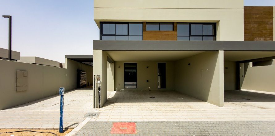 Townhouse de 3 dormitorios en Dubai, UAE No. 173584