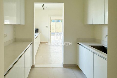 5 bedrooms Villa No. 129392 8