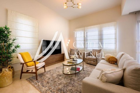 3 bedrooms Villa in Khalifa City, UAE No. 136938 5