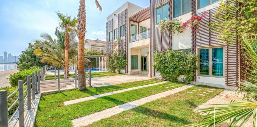 Villa de 6 dormitorios en Signature Villas, UAE No. 194278