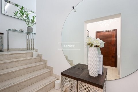 3 bedrooms Apartment  No. 112584 15
